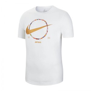 nike-swoosh-preheat-tee-t-shirt-weiss-f100-ct6871-lifestyle.png