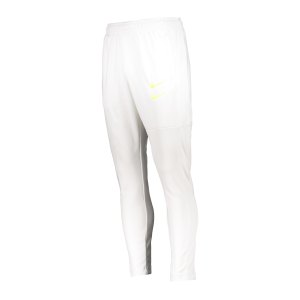nike-swoosh-jogginghose-weiss-f100-cu3898-lifestyle_front.png