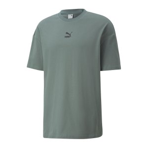 puma-classics-boxy-t-shirt-gruen-f68-532135-lifestyle_front.png