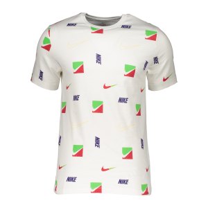 nike-brandriff-aop-t-shirt-weiss-f100-dd1334-lifestyle_front.png