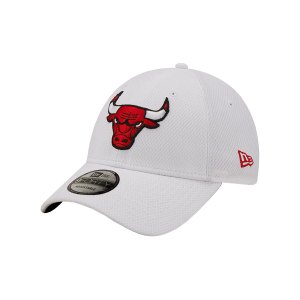 new-era-chicago-bulls-diamond-9forty-cap-fwhiotc-60240379-lifestyle_front.png