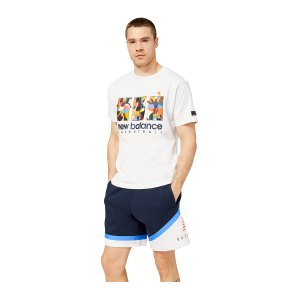 new-balance-hoops-classic-court-t-shirt-blau-fsah-mt23587-lifestyle_front.png