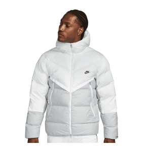 nike-storm-fit-winterjacke-weiss-grau-f100-dr9605-lifestyle_front.png