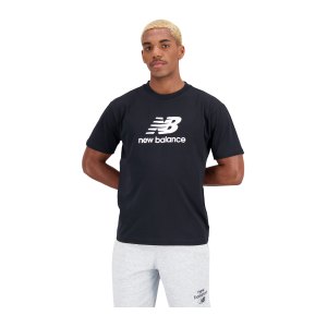new-balance-essentials-logo-t-shirt-schwarz-bk-mt31541-lifestyle_front.png