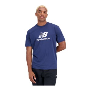 new-balance-essentials-logo-t-shirt-blau-fnny-mt31541-lifestyle_front.png
