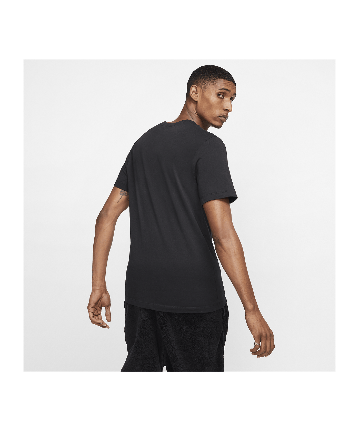 Nike Club T-Shirt Schwarz Weiss F013 - schwarz