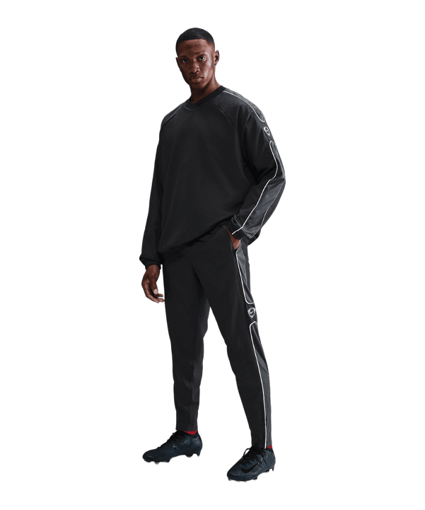 Nike Academy+ Trainingshose Schwarz F010 